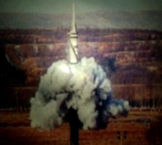 东风-21D有着“长杆”型的再入器 东风-21D有着“长杆”型的再入器